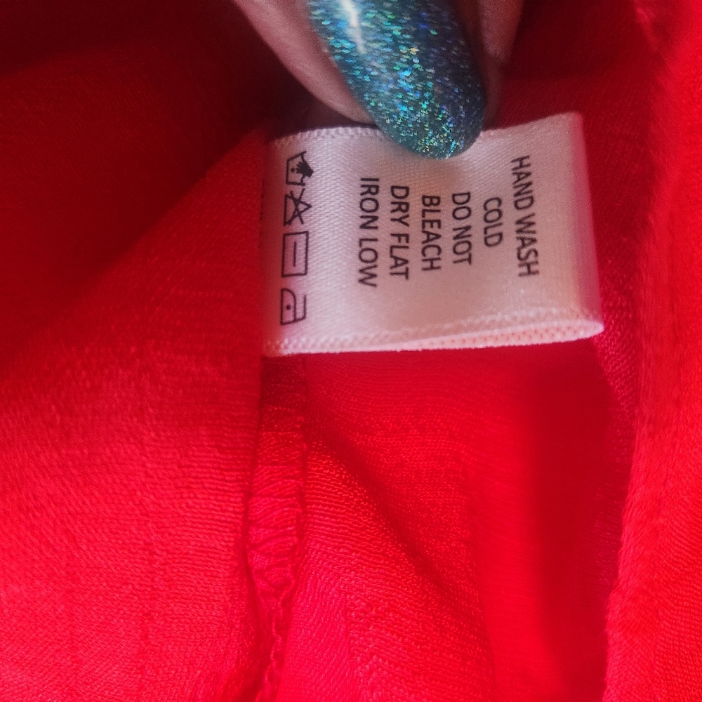 Active USA red top. Spaghetti straps. Size Large. Blue, brown, and white border. - Picture 4 of 10